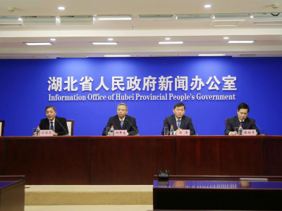 臭水塘“蝶变”体育公园，558处长江岸线“变靓”，我省晒出生态环境保护督察整改“成绩单”